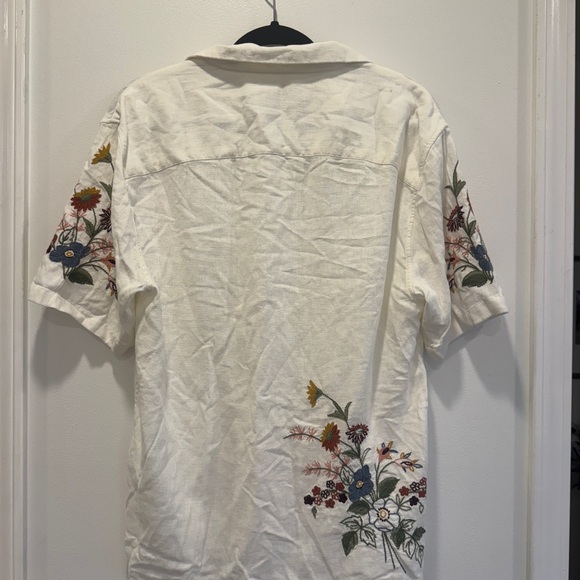 Abercrombie Linen Blend Floral Embroidered Men's Button Down Short Sleeve Shirt - Picture 4 of 5